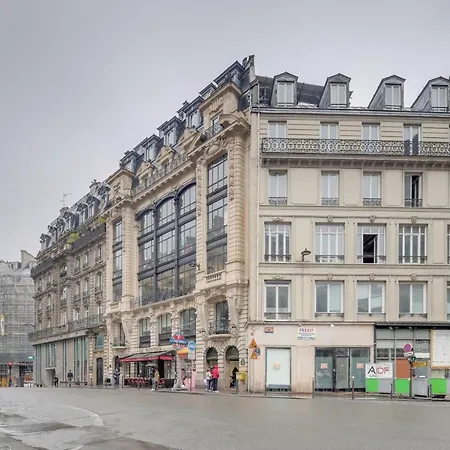 דירה באזור 2nd - Louvre - Bourse, בגודל 96 מר, עם 3 חדרי שינה ו- 1 חדרי רחצה פרטיים *